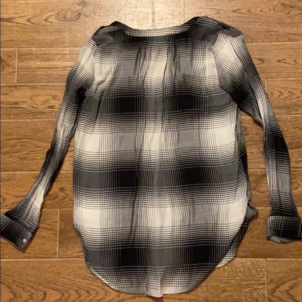 Loft | Black and white plaid Henley blouse - Picture 5 of 5